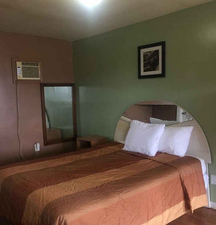 Alpine Motel - From Web Listing (newer photo)